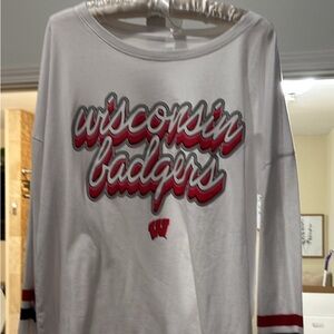 Women’s XL Wisconsin Badgers top